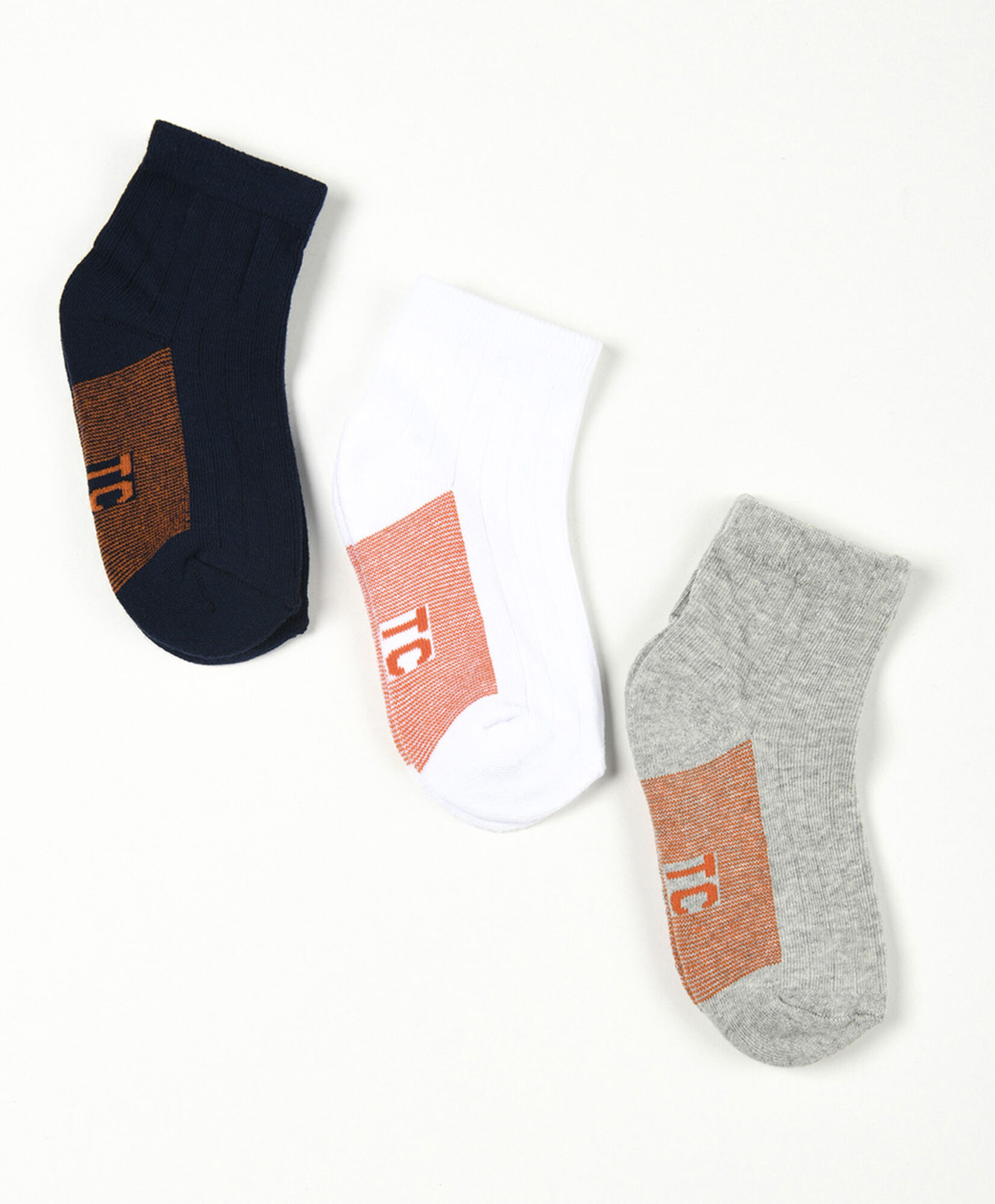 Pack 3 calcetines infantiles deportivos colores Pack 3 calcetines infantiles deportivos colores