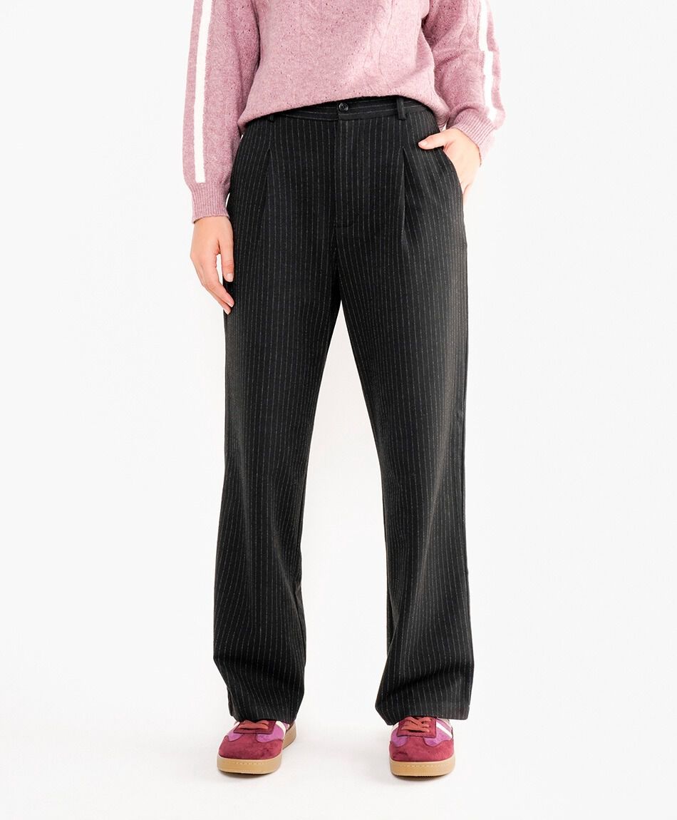 Pantal&oacute;n mujer lineas elegantes
