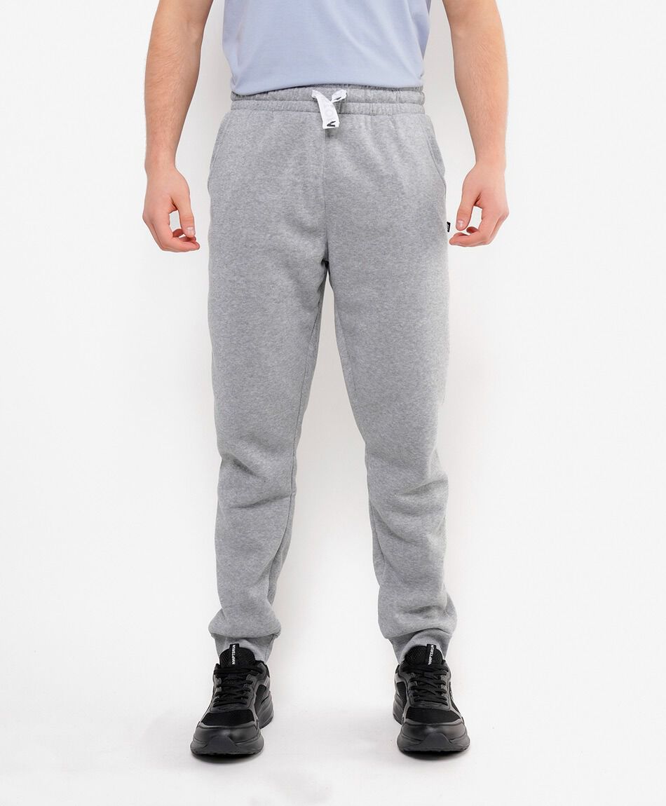 Pantal&oacute;n deportivo hombre liso gris