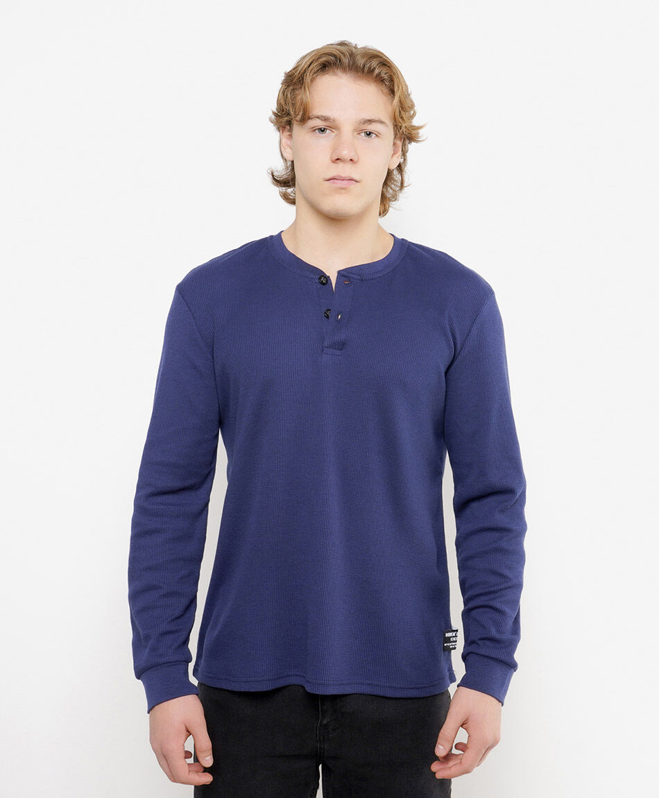 Polera hombre texturizada botones