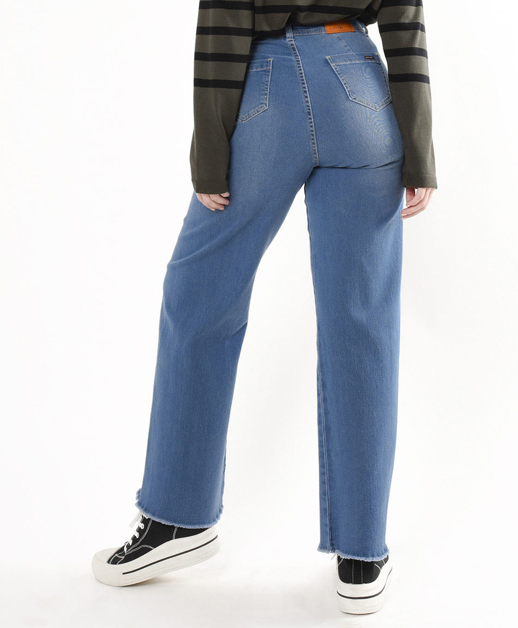 Jeans mujer bolsillos pequeños wide Jeans mujer bolsillos pequeños wide