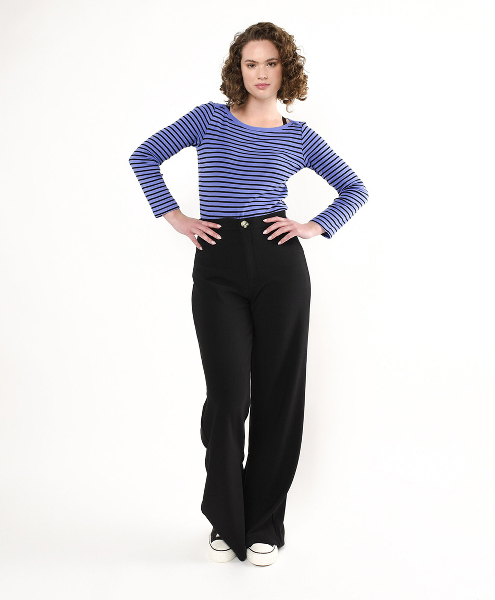 Pantalón mujer liso basta abierta Pantalón mujer liso basta abierta