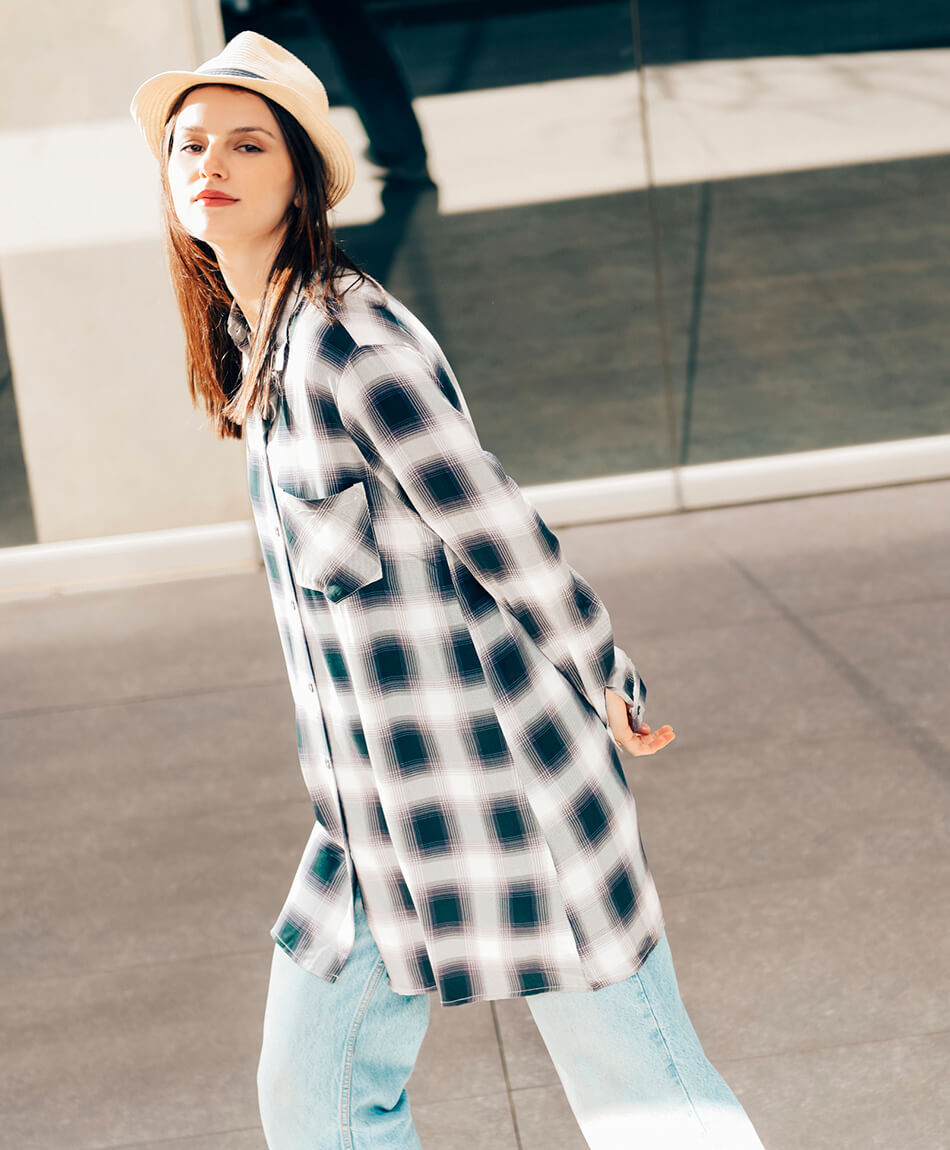 Blusa mujer extra larga cuadros