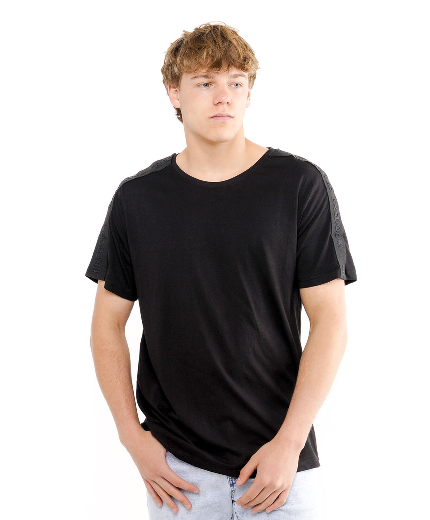 Polera hombre lisa básica Polera hombre lisa básica