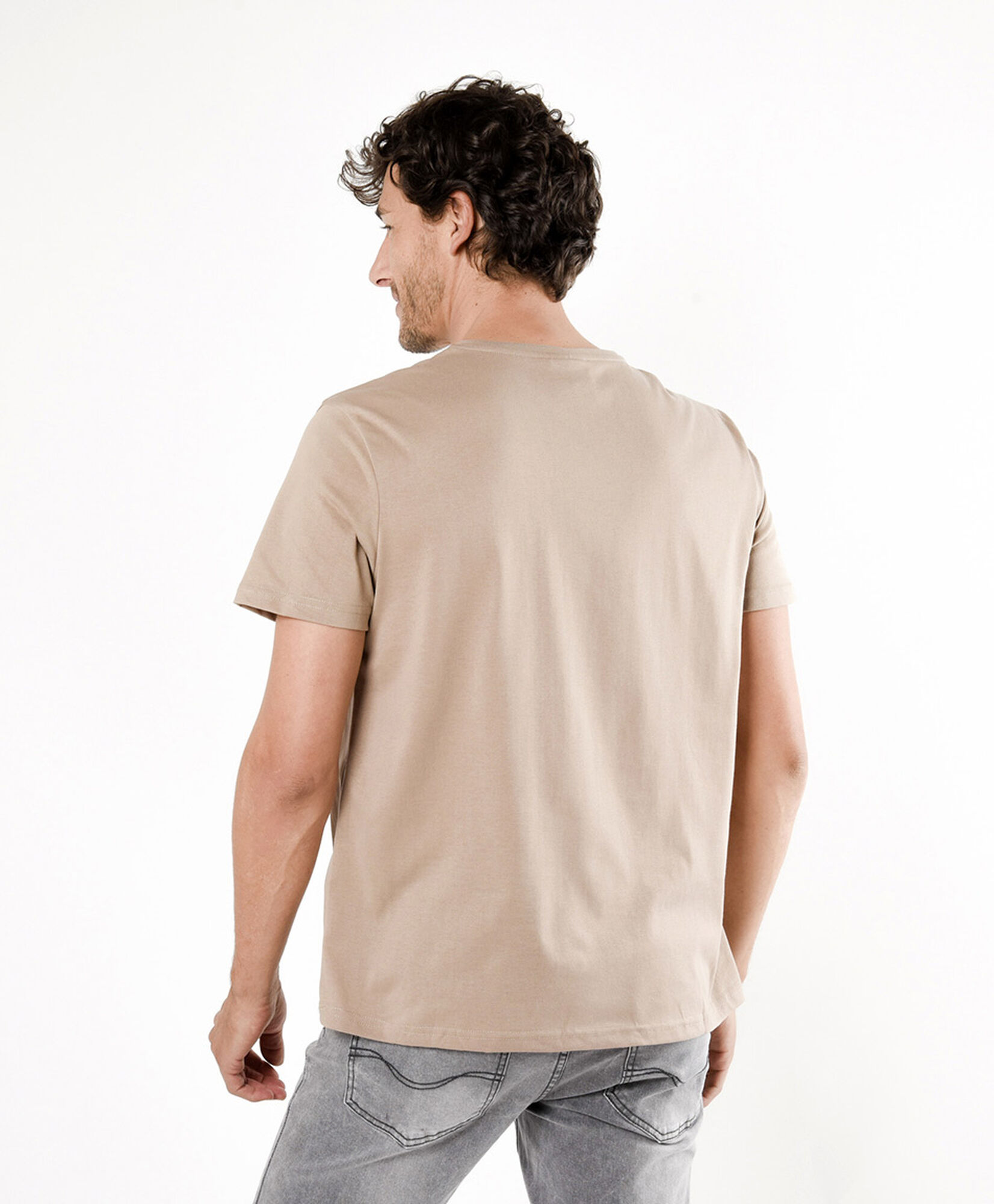 Polera hombre lisa mini logo colores Polera hombre lisa mini logo colores