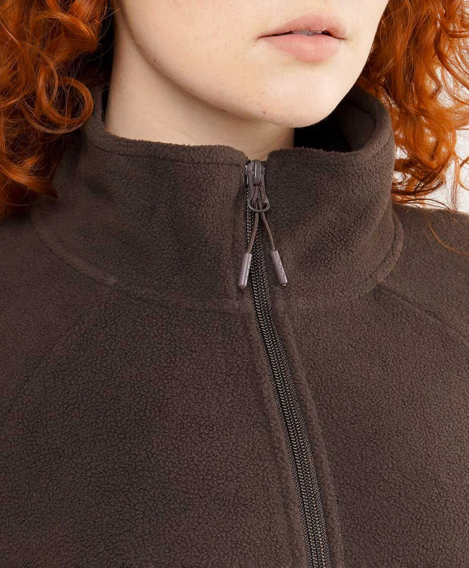 Poler&oacute;n mujer entallado caf&eacute;