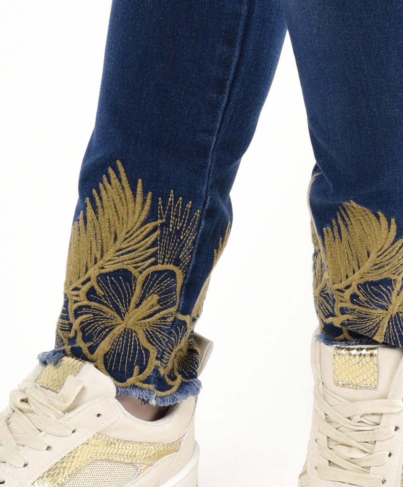 Jeans mujer basta bordada skinny fit Jeans mujer basta bordada skinny fit
