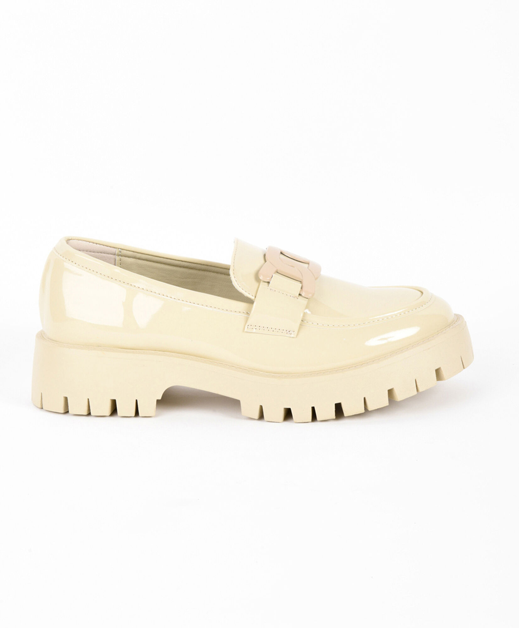 Mocasín mujer charol beige Mocasín mujer charol beige
