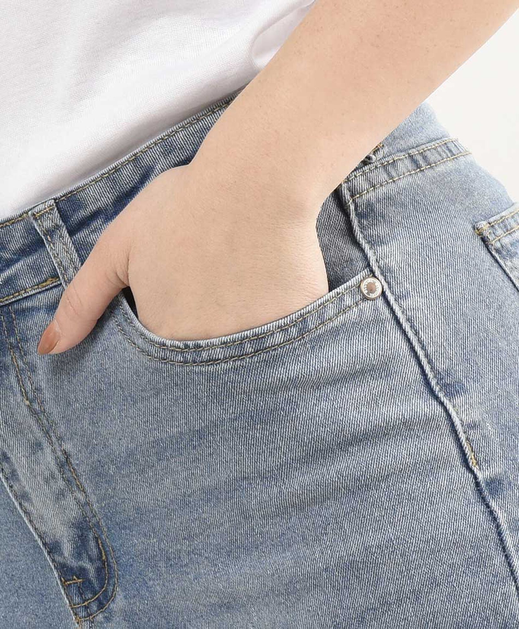 Jeans mujer con aberturas wide Jeans mujer con aberturas wide