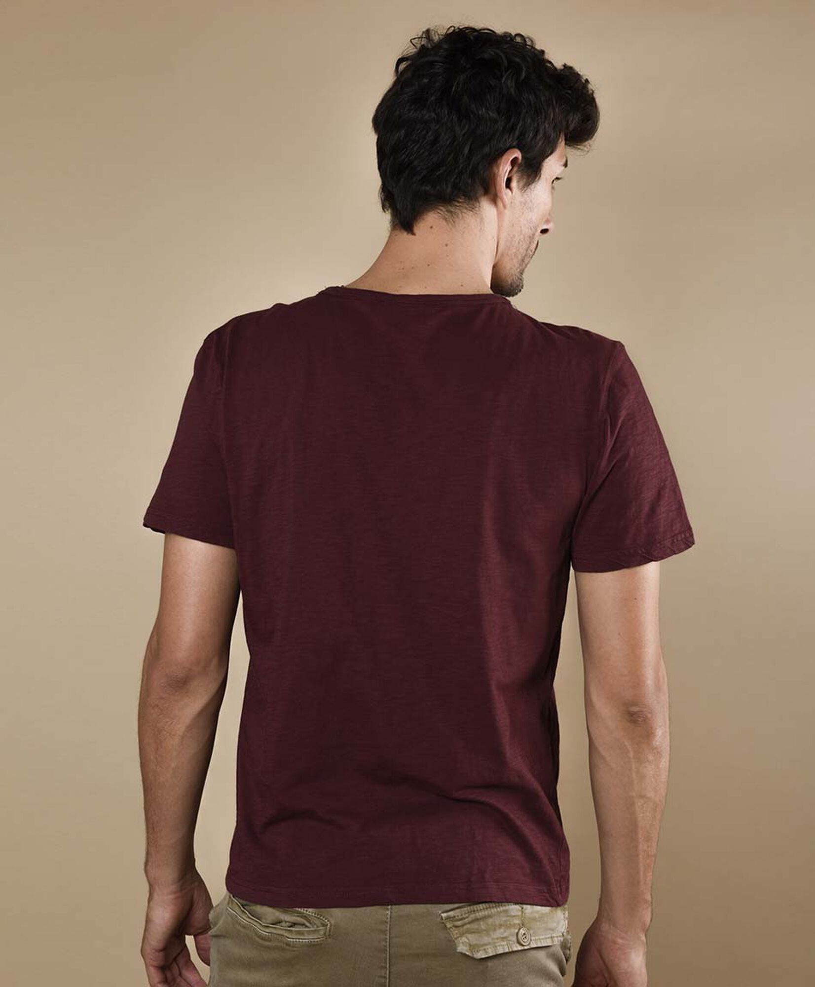 Polera manga corta cuello redondo Polera manga corta cuello redondo