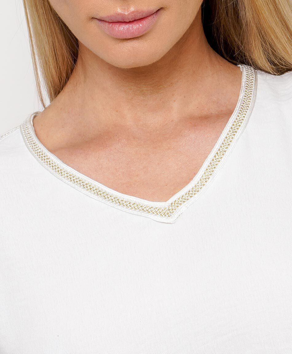 Blusa mujer cuello bordado