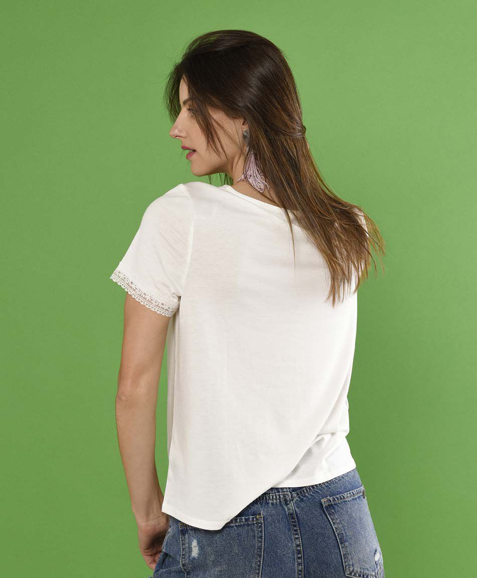 Polera manga corta cuello redondo