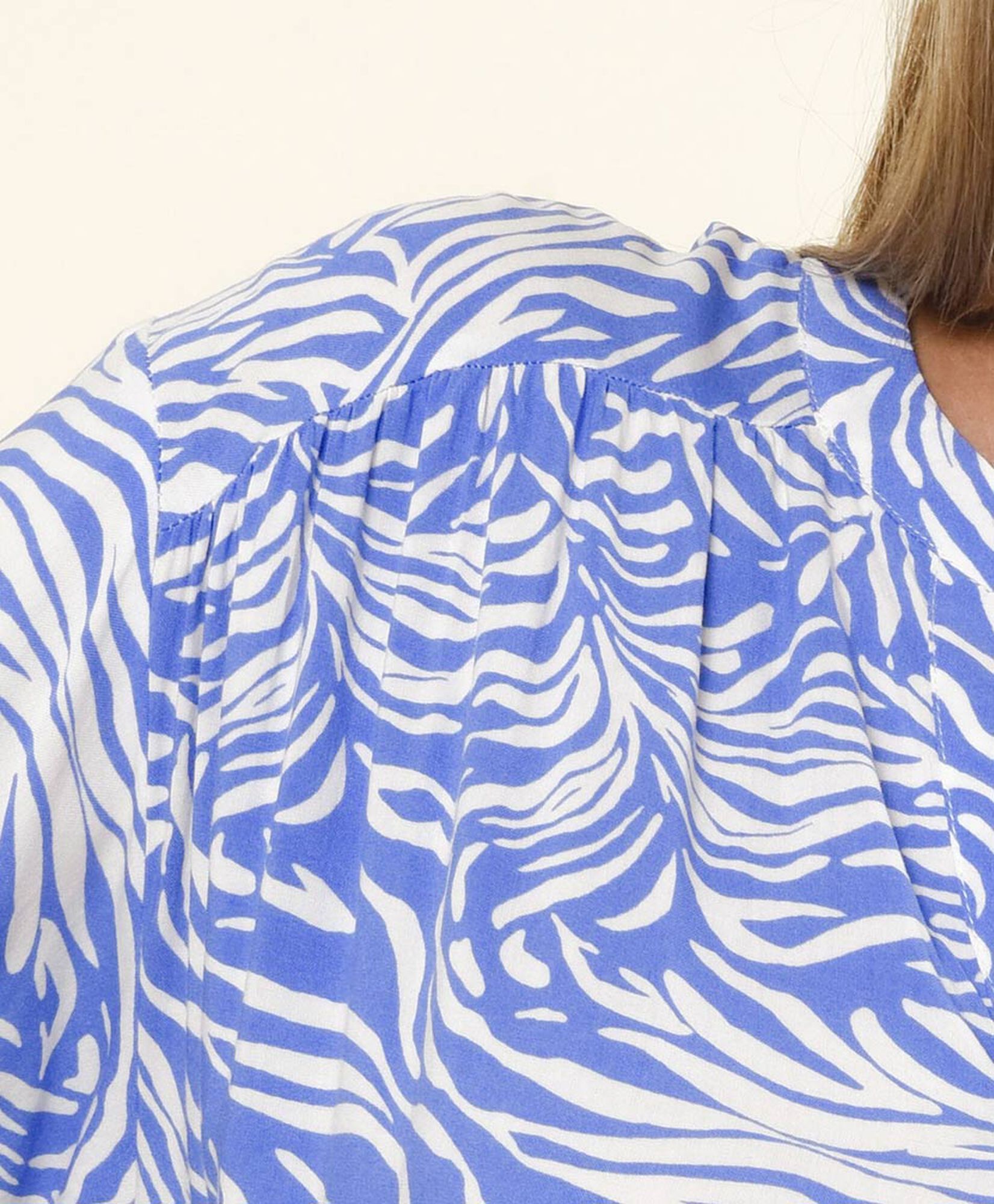 Blusa mujer estampada plisada Blusa mujer estampada plisada