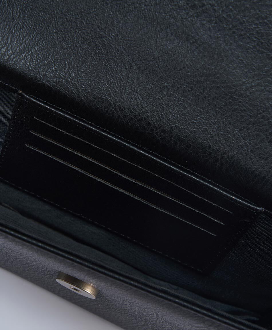 Billetera mujer portacelular lady tachas