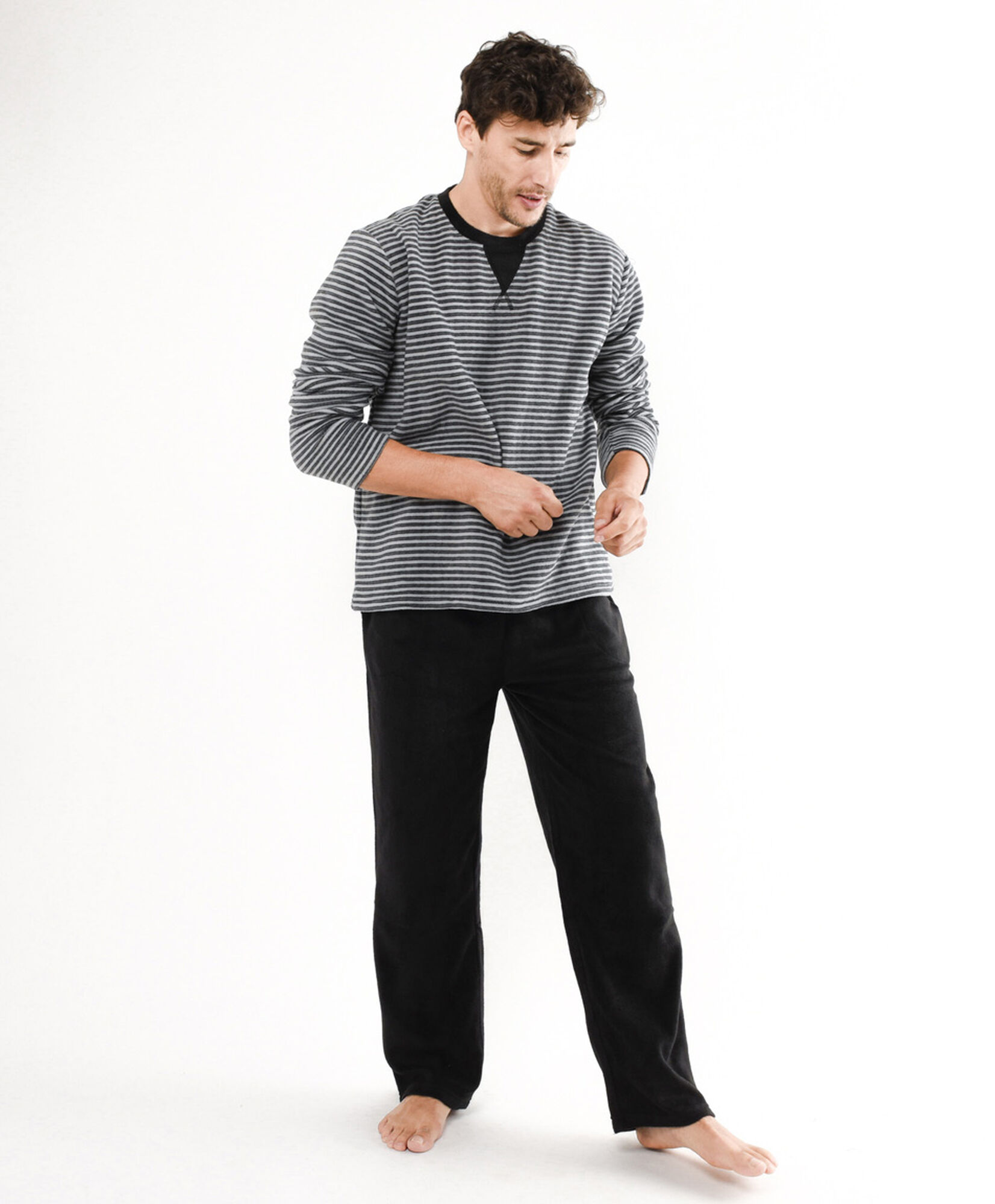 Pijama hombre polar líneas gris Pijama hombre polar líneas gris