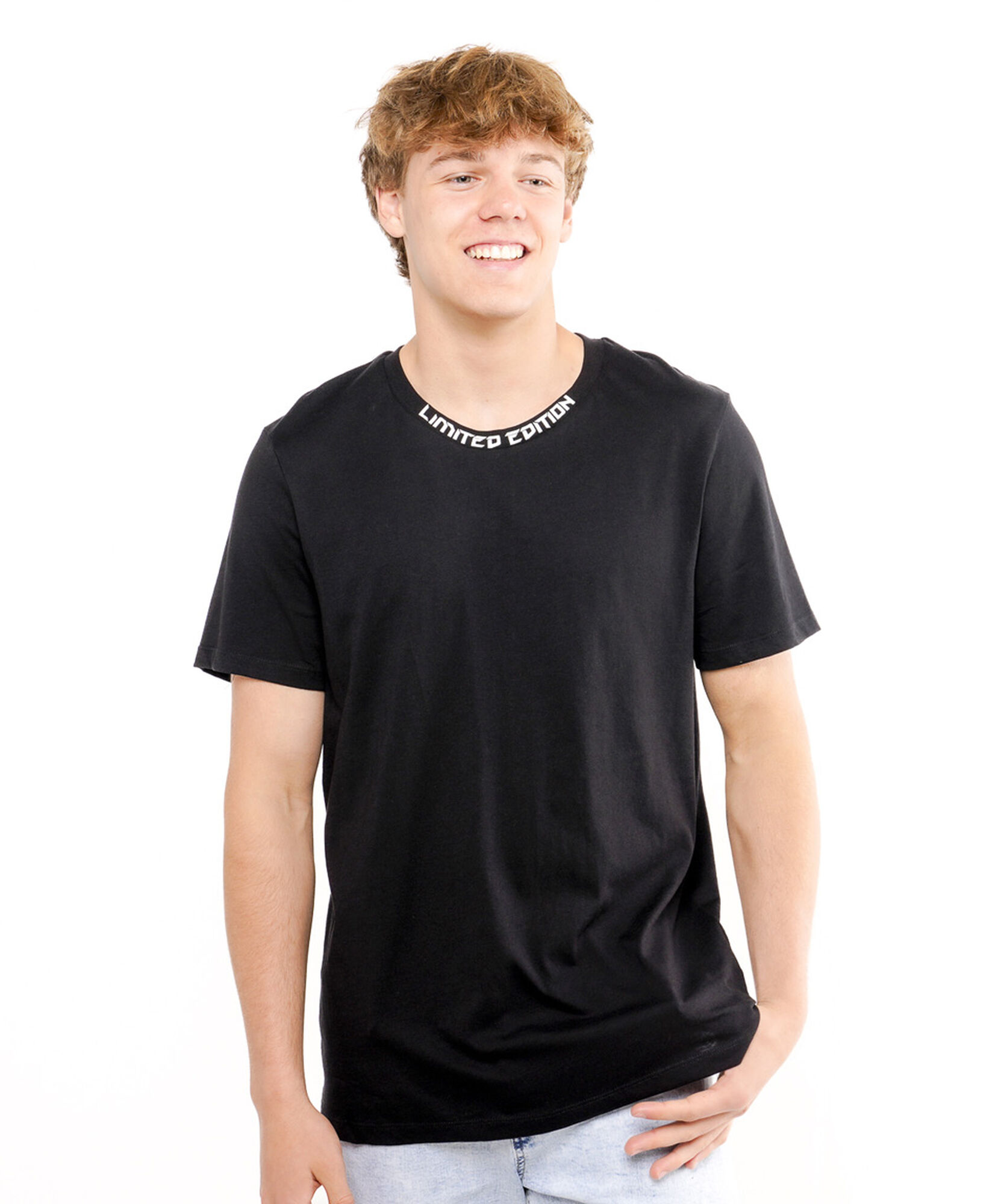 Polera hombre print cuello Polera hombre print cuello