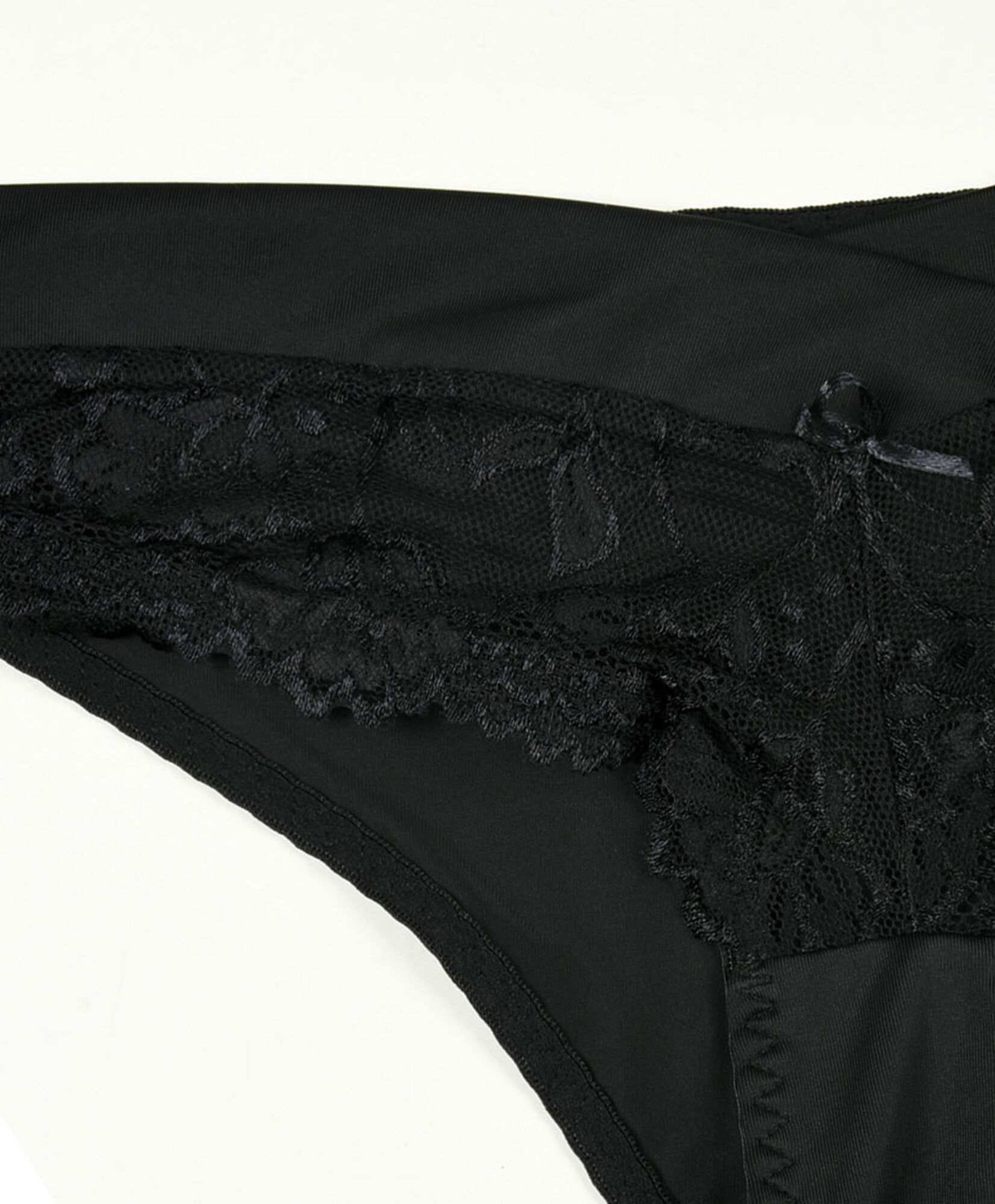 Bikini mujer cruzado con encajes Bikini mujer cruzado con encajes