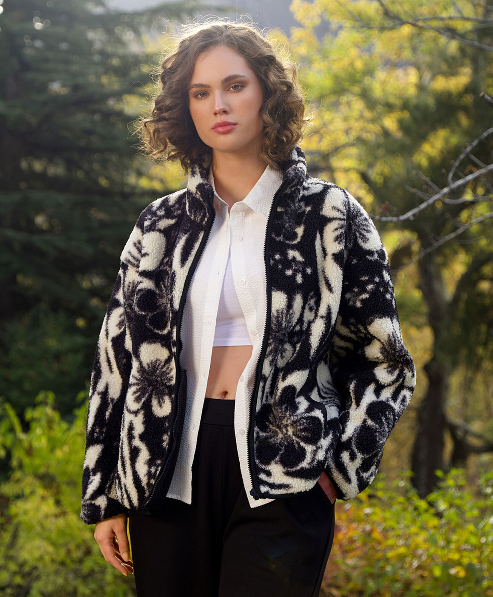 Chaqueta mujer floreada bicolor Chaqueta mujer floreada bicolor