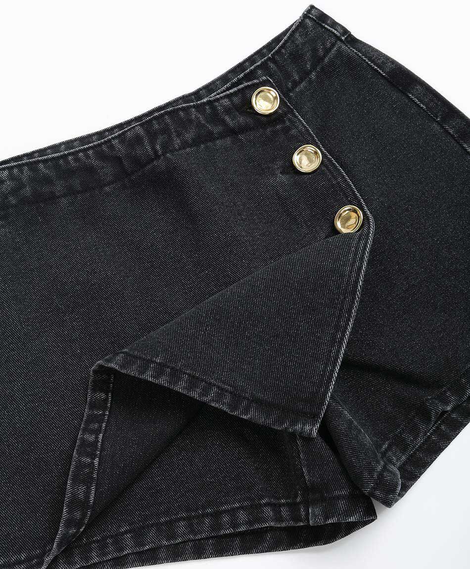 Short ni&ntilde;a dise&ntilde;o falda abotonada