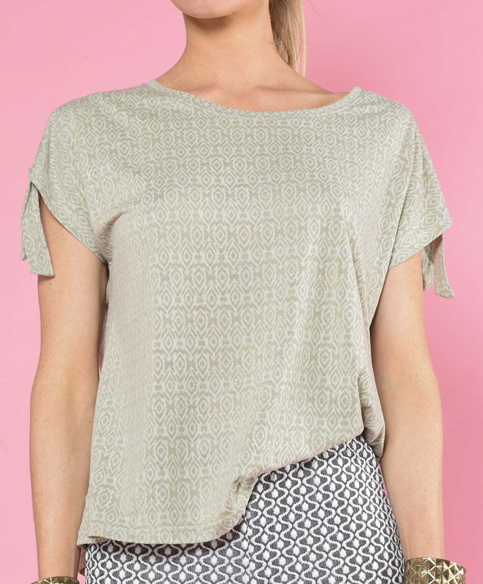 Polera oversize manga corta cuello redondo
