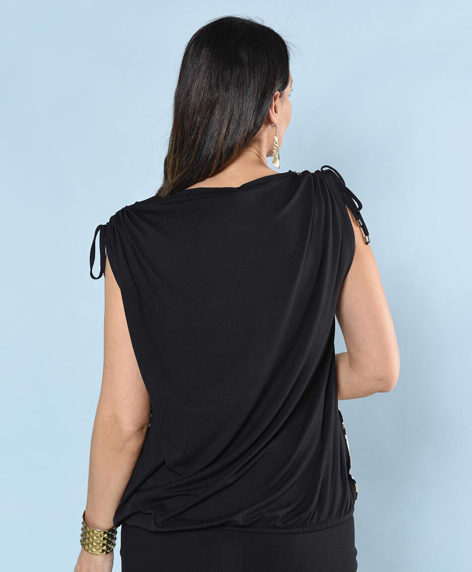 Polera sin mangas cuello redondo