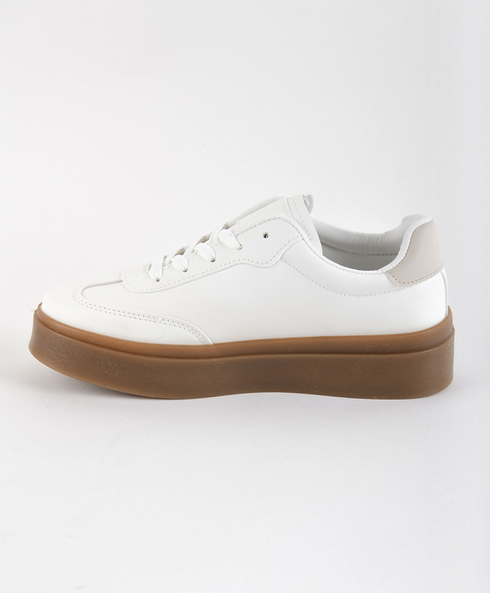 Zapatilla mujer vintage white Zapatilla mujer vintage white