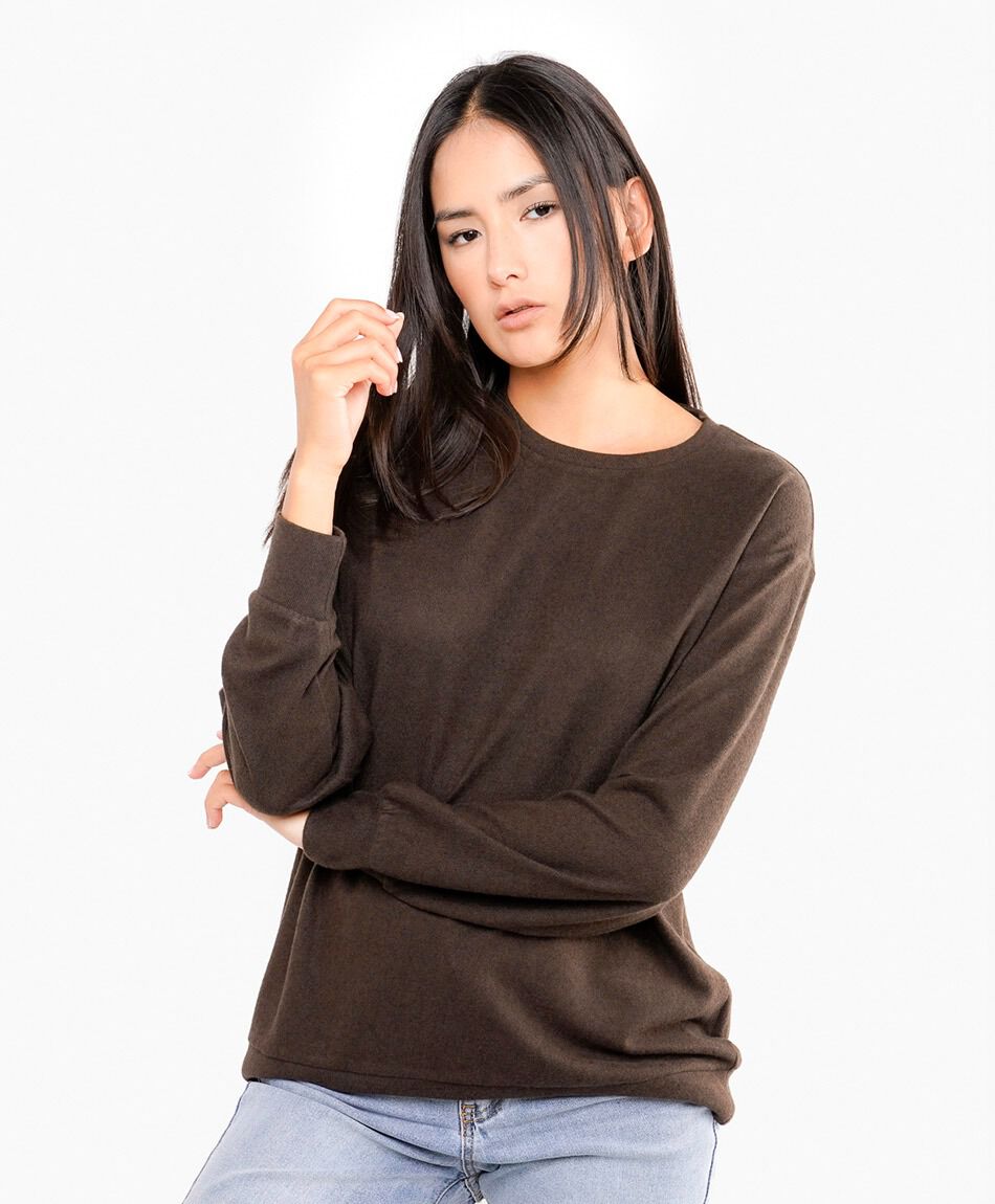 Poler&oacute;n mujer cl&aacute;sico caf&eacute;