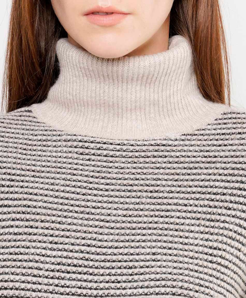 Sweater mujer l&iacute;neas cuello alto