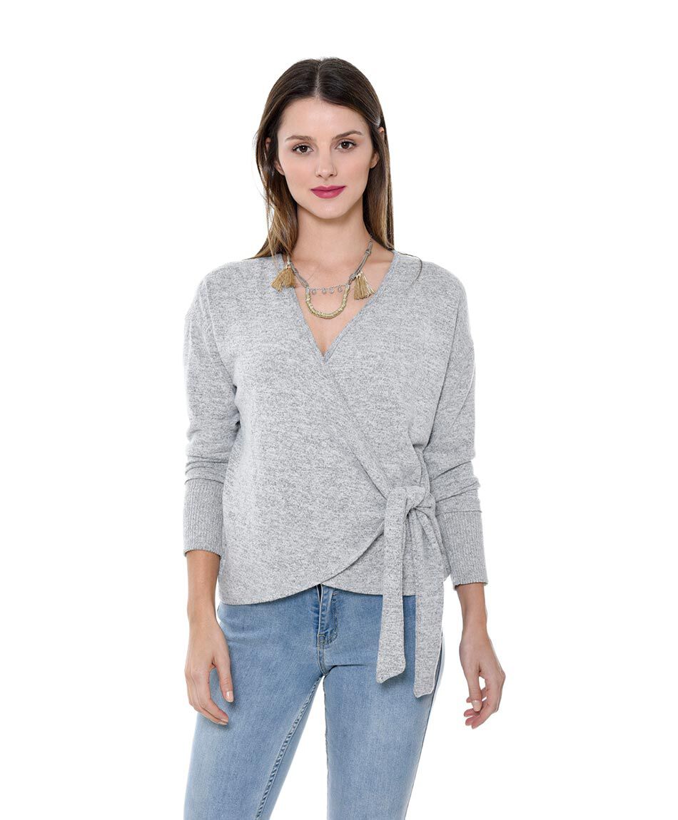 Polera cruzada con nudo