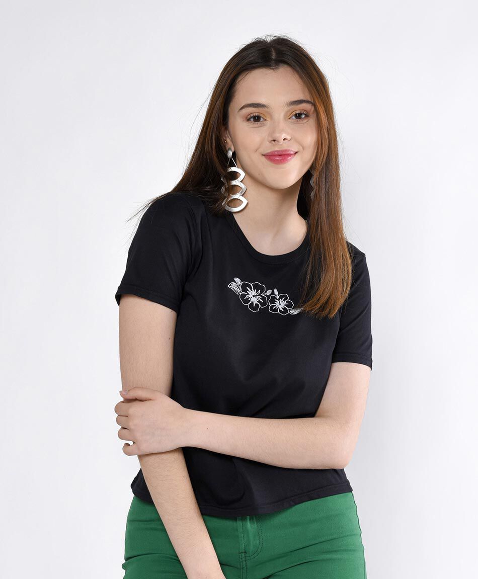 Polera manga corta cuello redondo