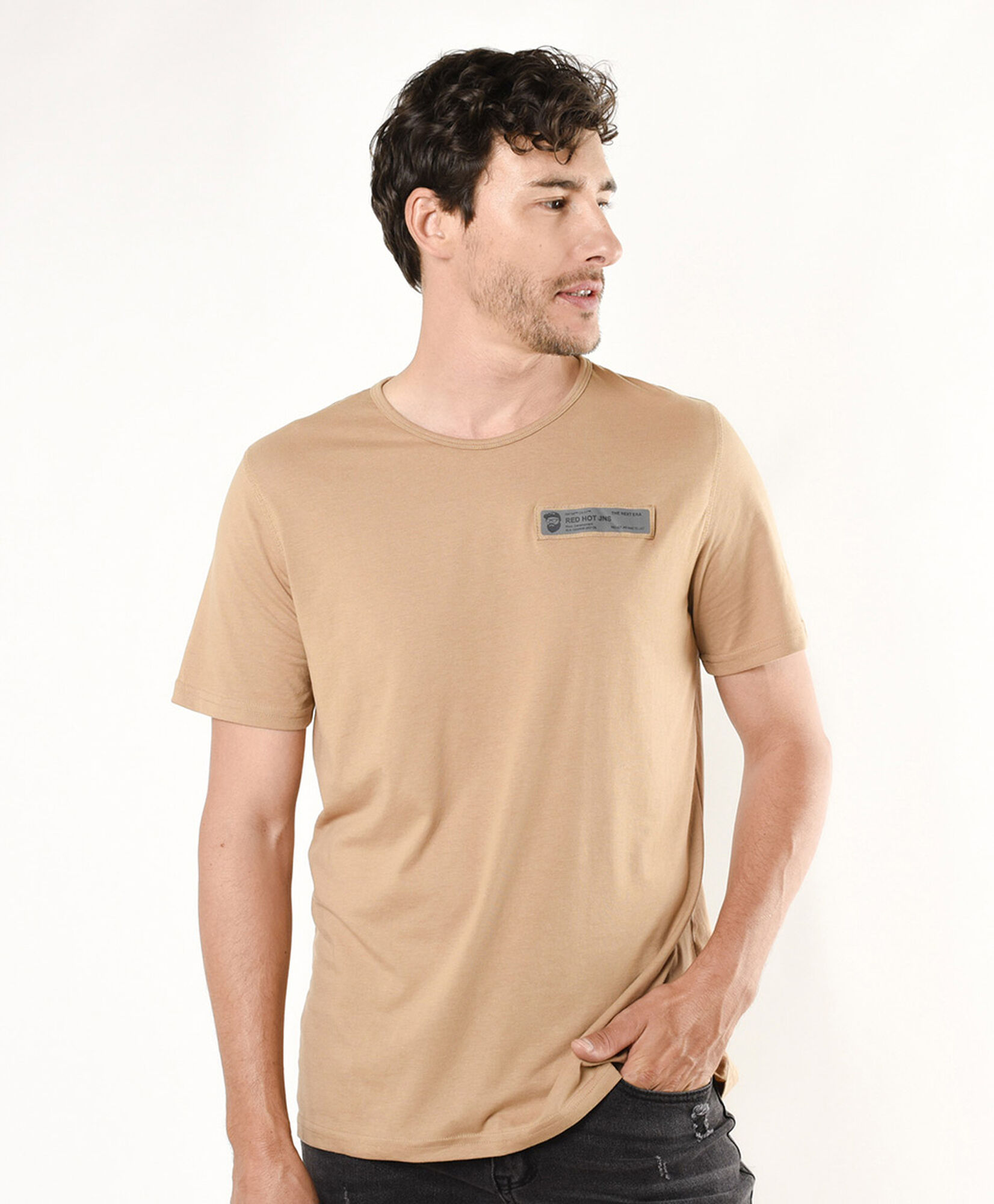 Polera hombre lisa colores parche Polera hombre lisa colores parche