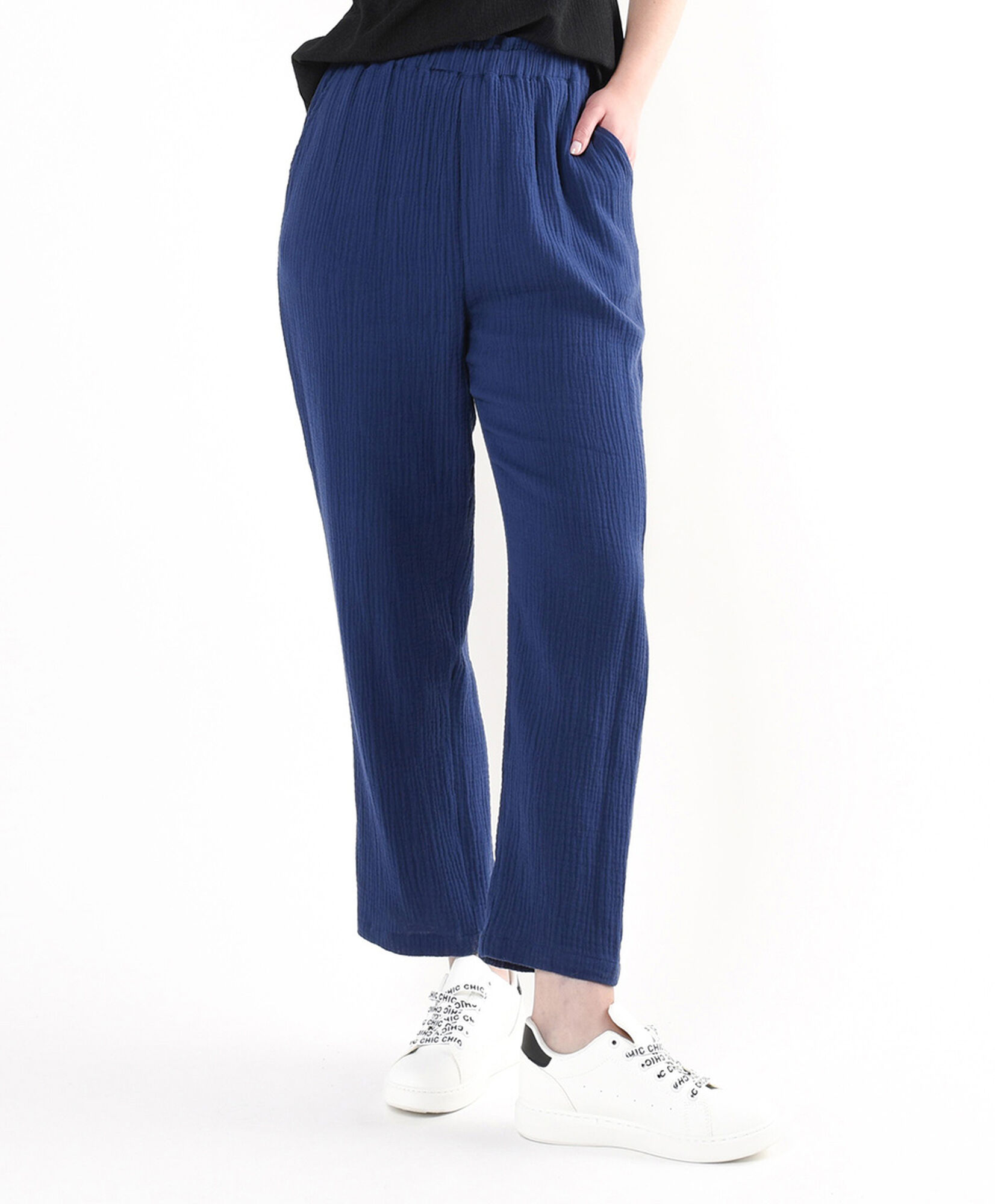 Pantalón mujer texturizado azul Pantalón mujer texturizado azul