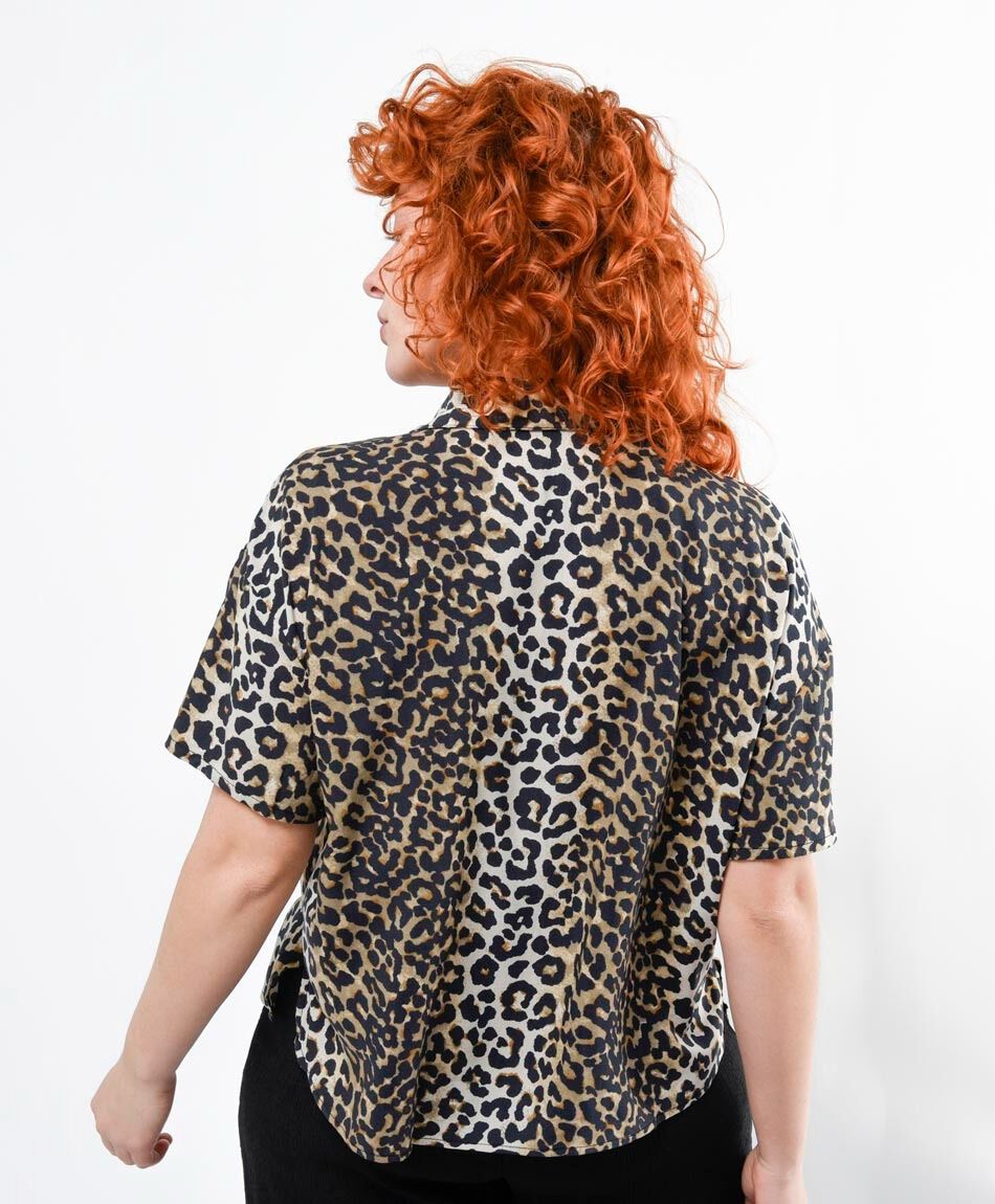 Blusa mujer animal print camisera