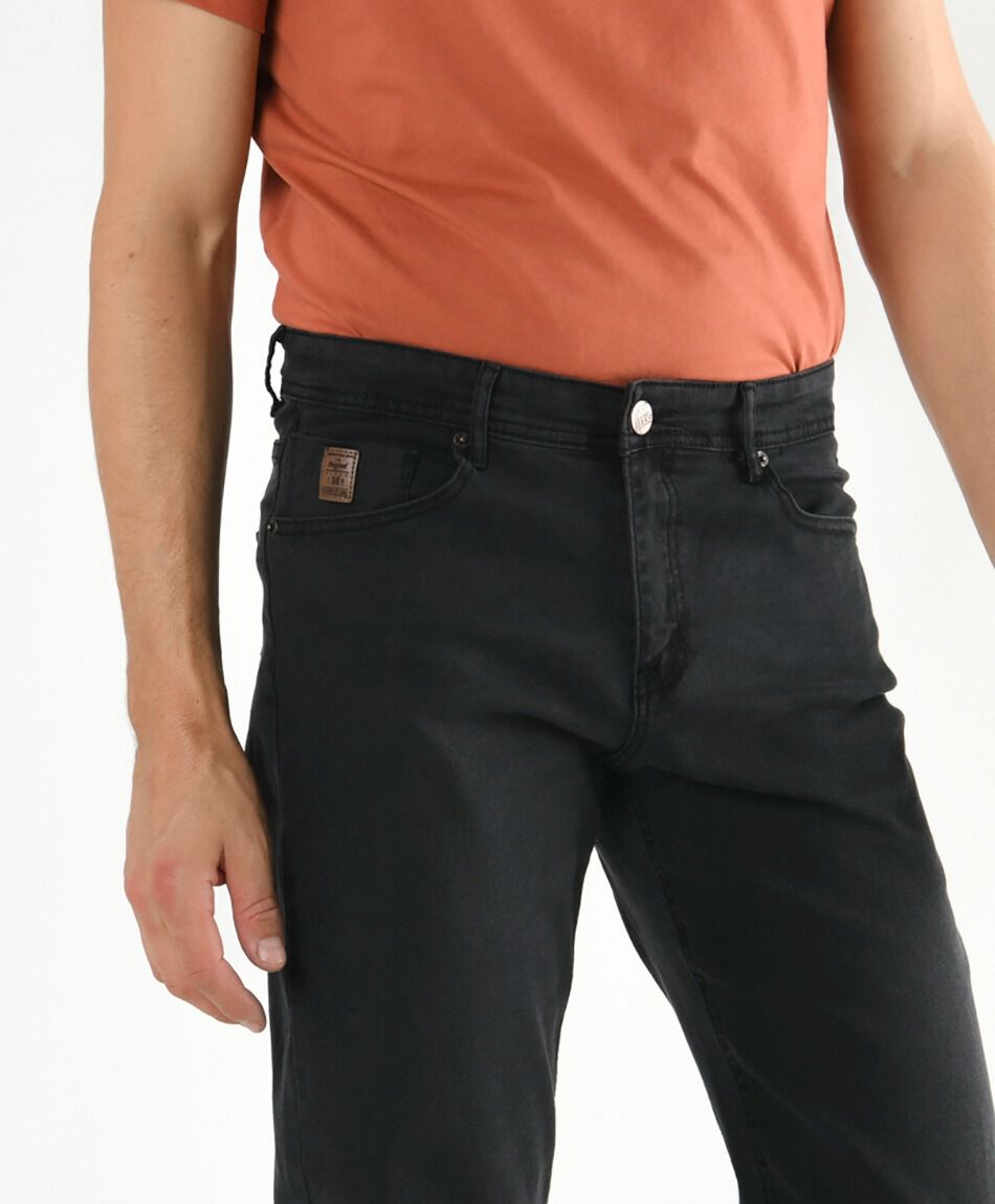 Jeans hombre cl&aacute;sico slim fit