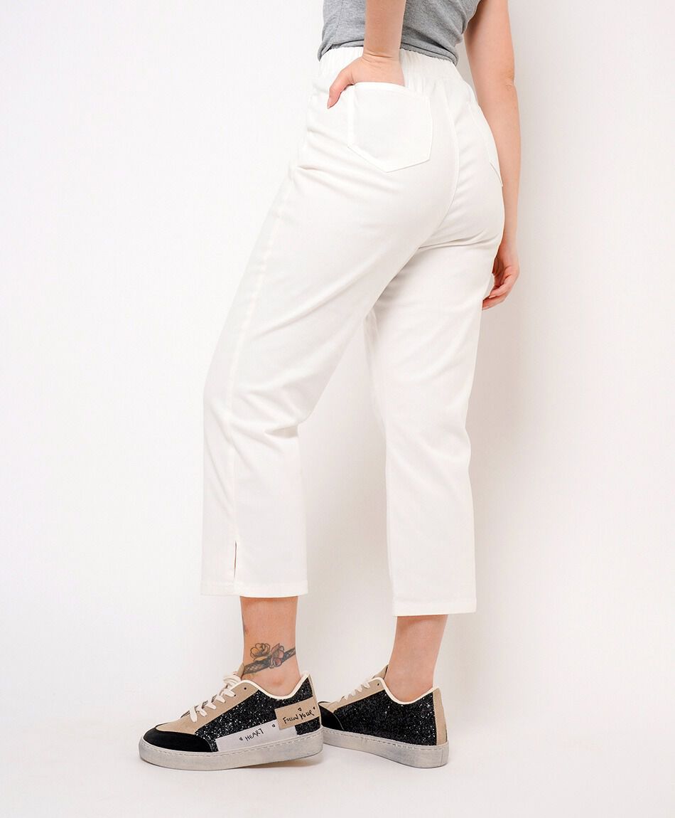 Pantal&oacute;n mujer estilo capri