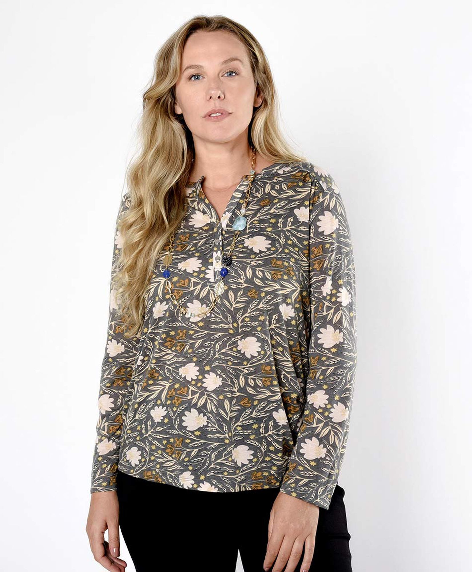 Polera mujer floreada Polera mujer floreada