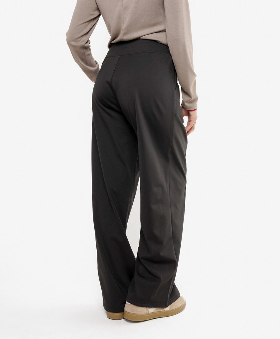Pantal&oacute;n mujer wide leg dise&ntilde;o cargo black