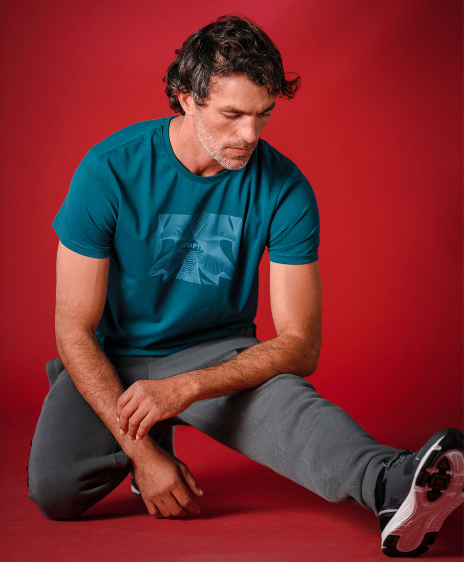 Polera deportiva hombre cuadro ondas