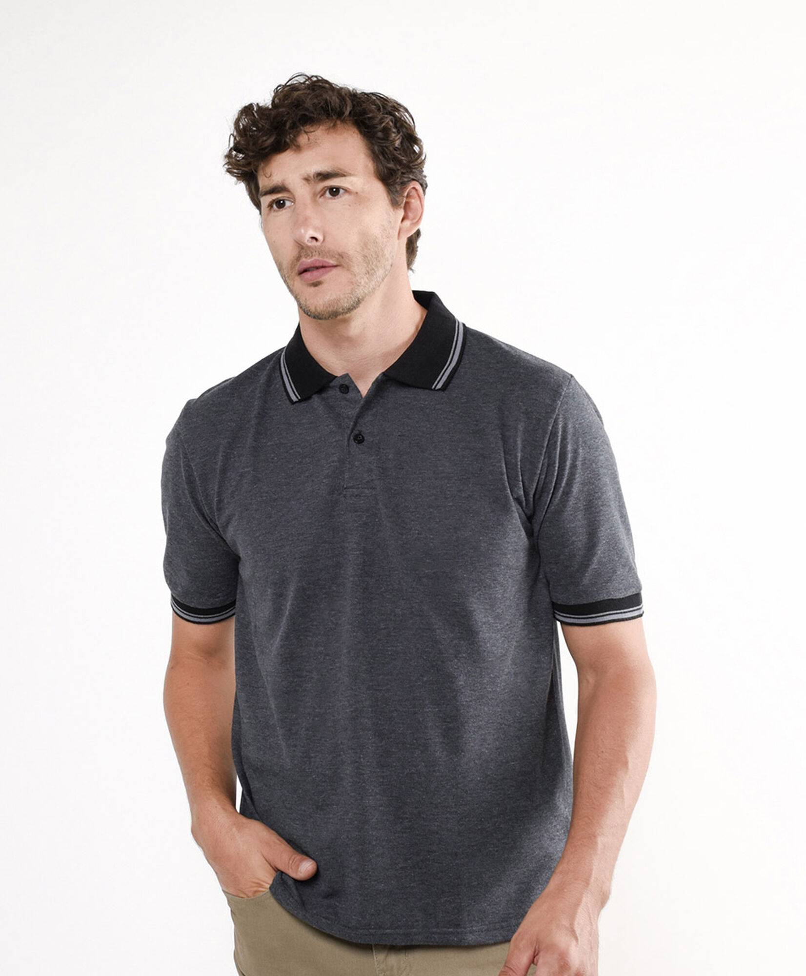 Polera hombre lisa gris cuello piqué Polera hombre lisa gris cuello piqué