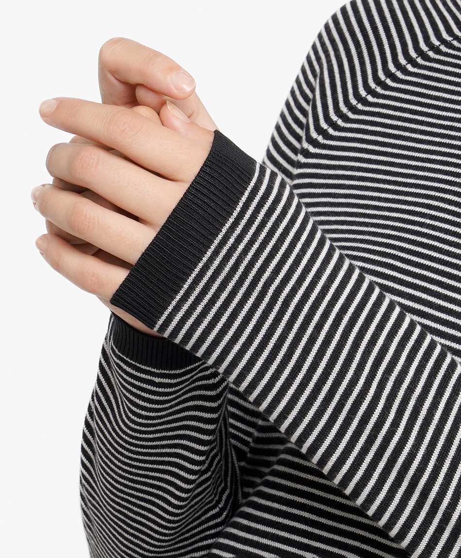 Sweater mujer cuello redondo lineas