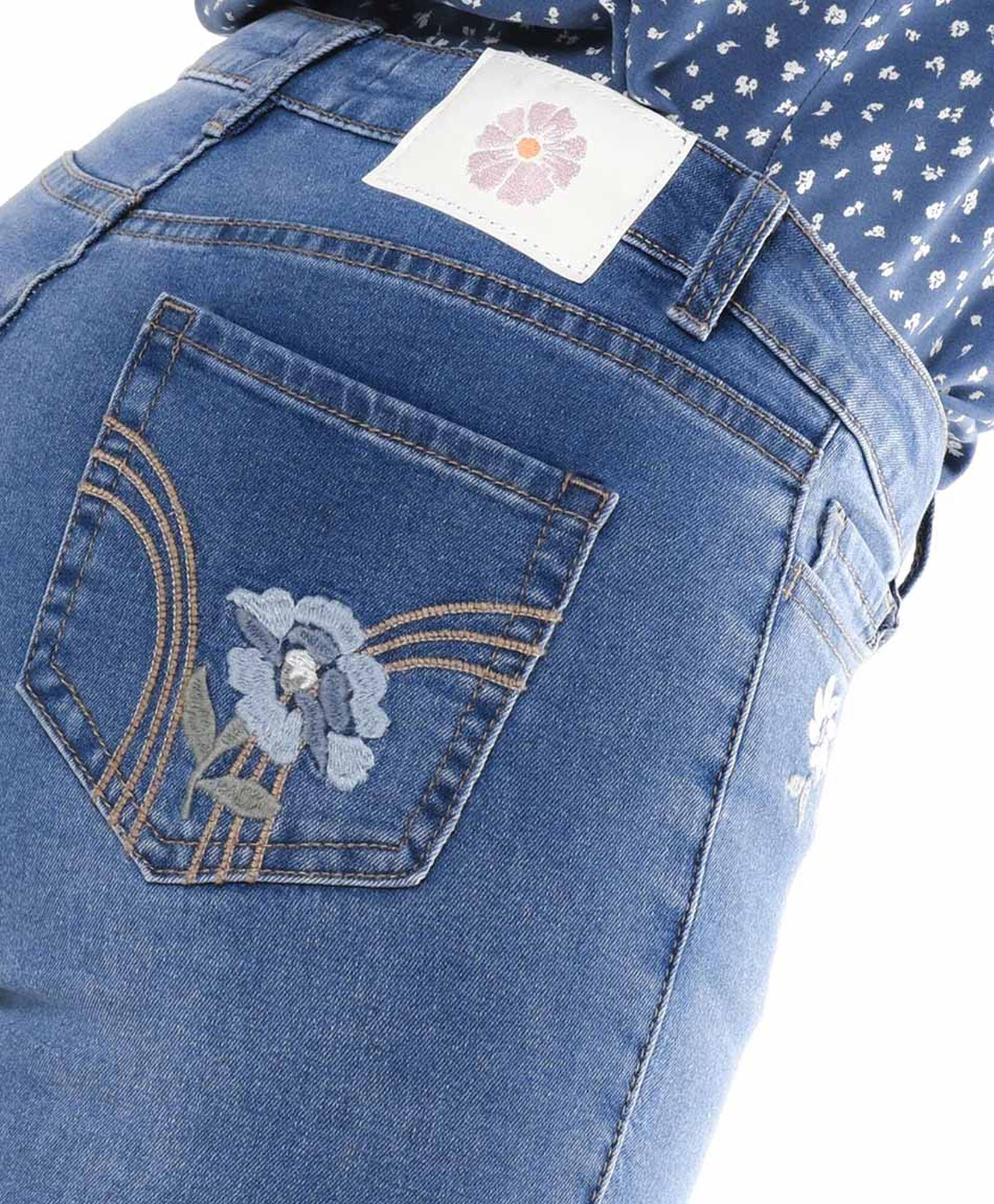Jeans mujer flores bordadas flare Jeans mujer flores bordadas flare