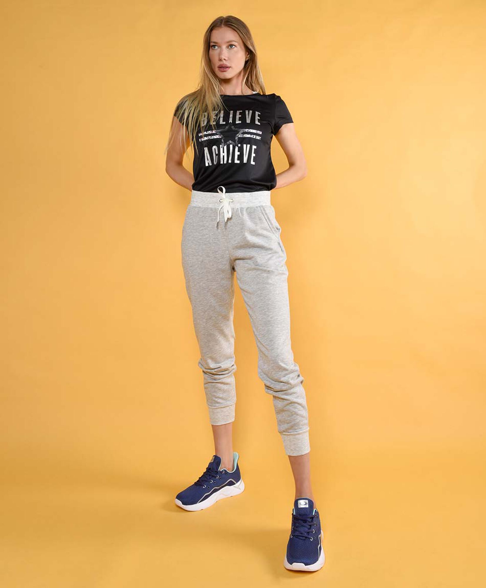 Pantalón de buzo tiro alto skinny fit Pantalón de buzo tiro alto skinny fit