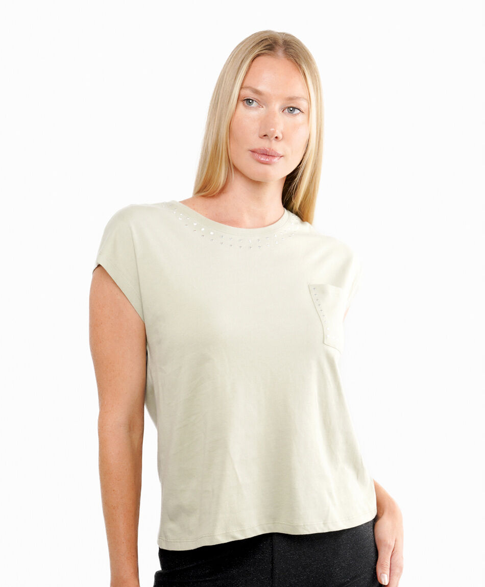 Polera mujer bolsillo tachas