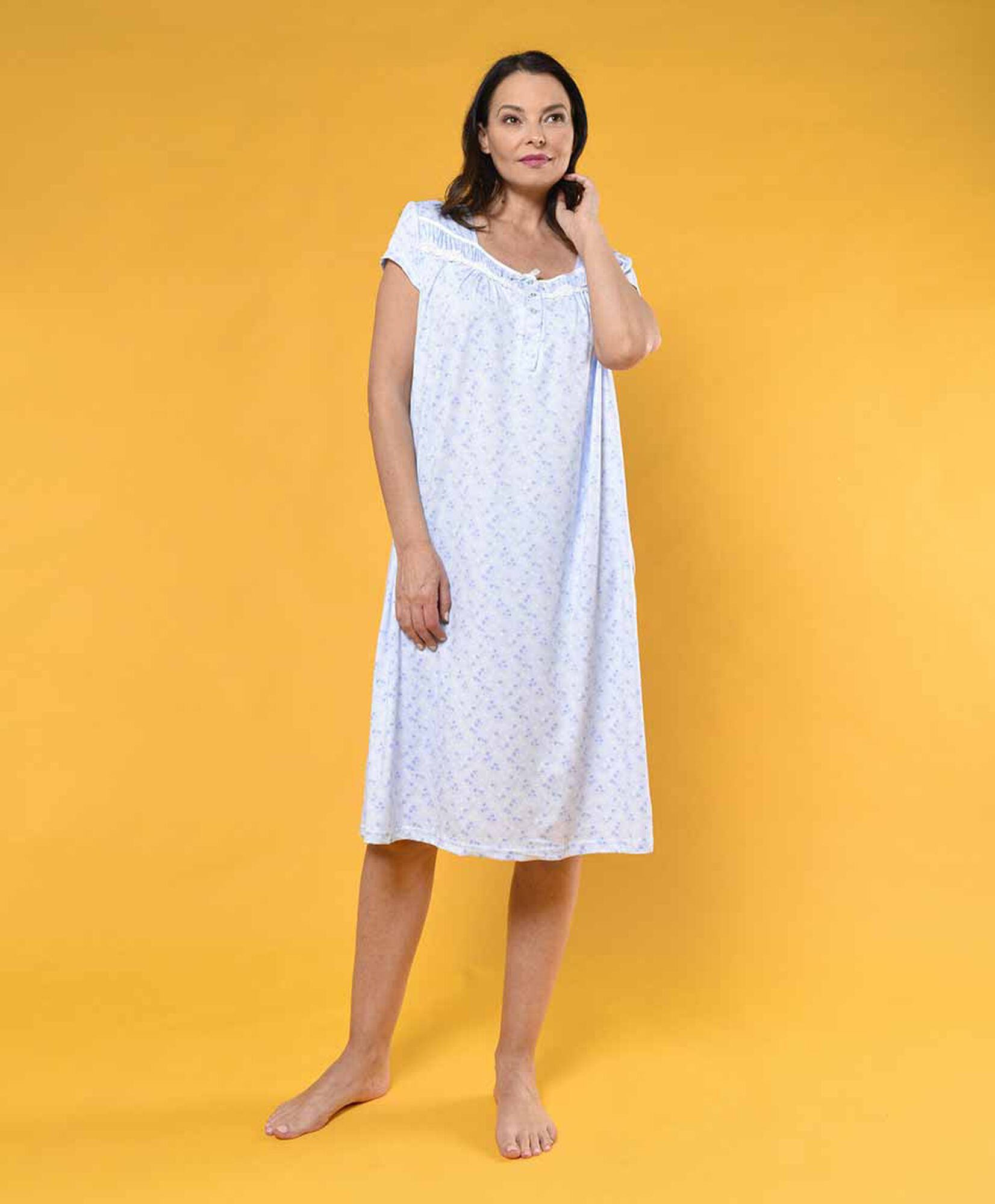 Camisa de dormir larga cuello cuadrado Camisa de dormir larga cuello cuadrado