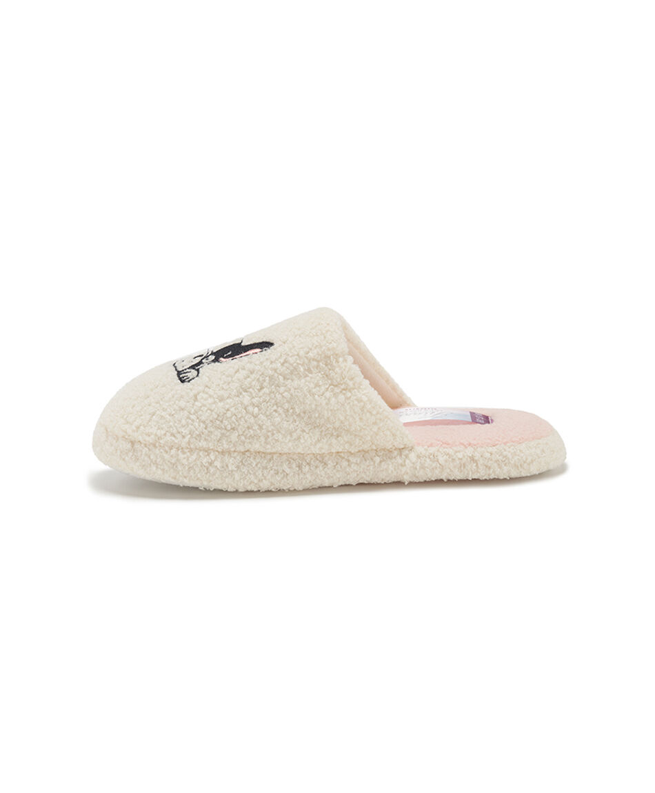 Pantufla mujer perrito durmiendo