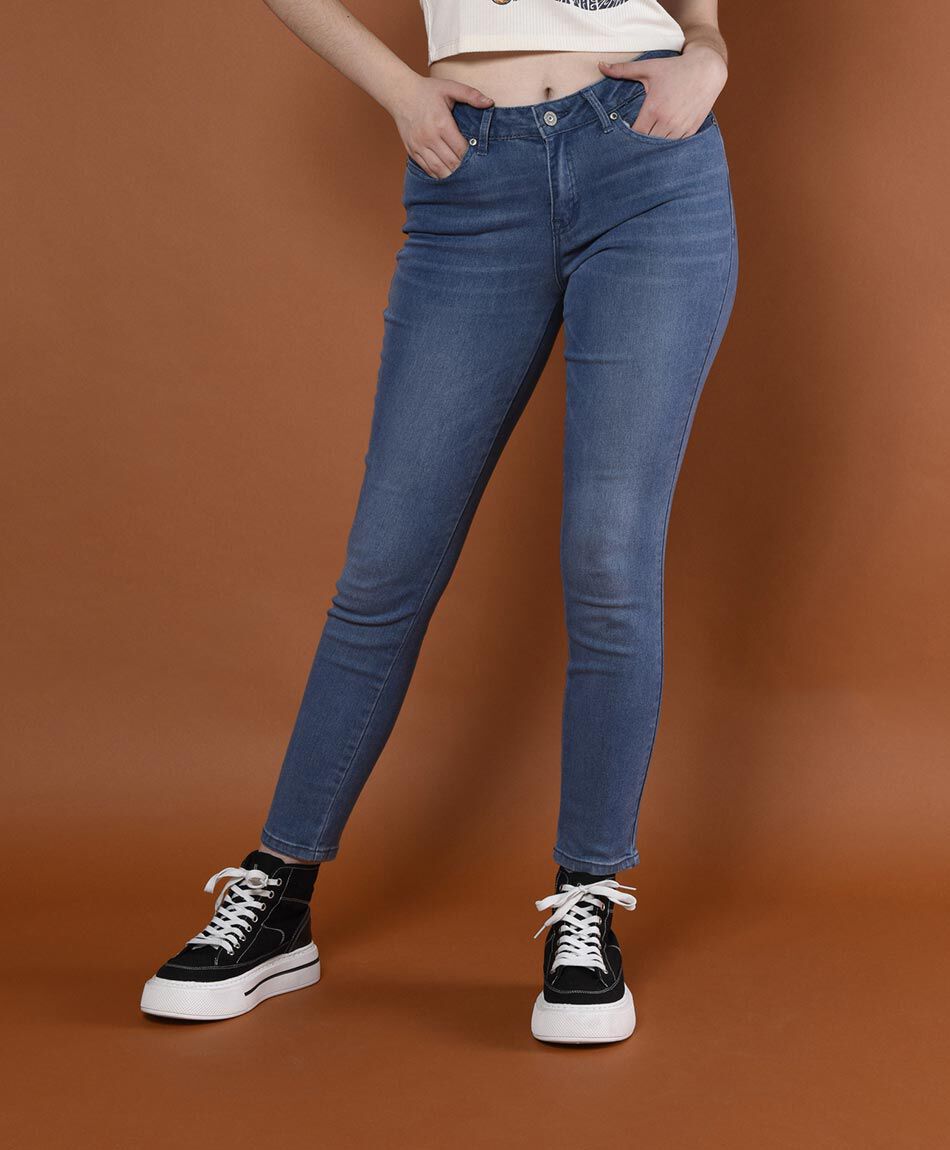 Jeans tiro alto skinny fit