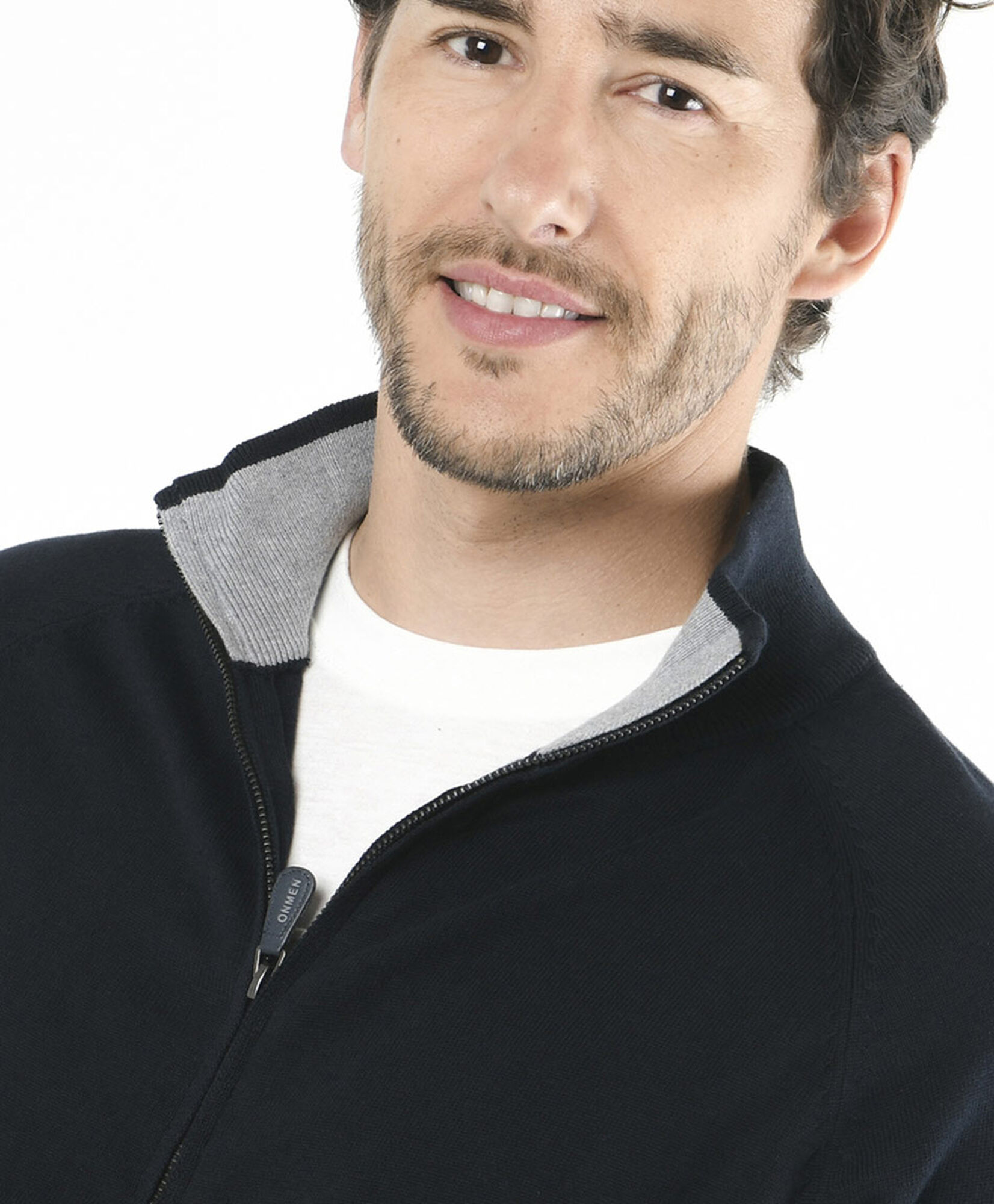 Sweater hombre cuello medio azul Sweater hombre cuello medio azul