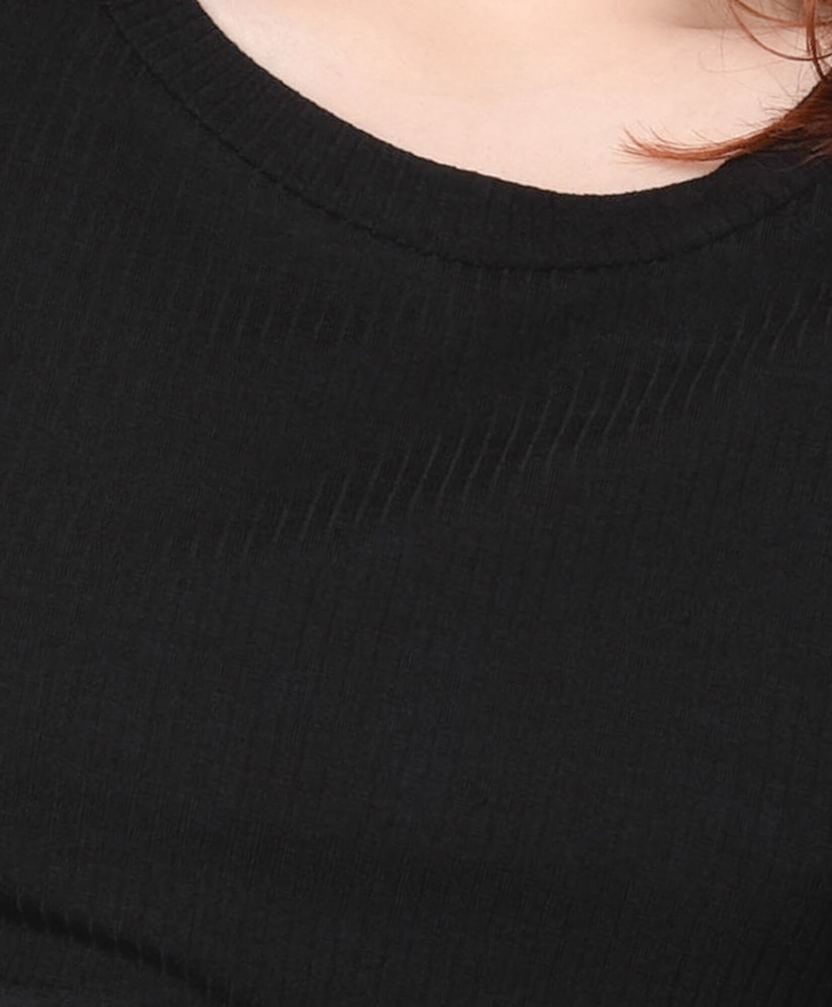 Polera mujer acanalada básica negra Polera mujer acanalada básica negra