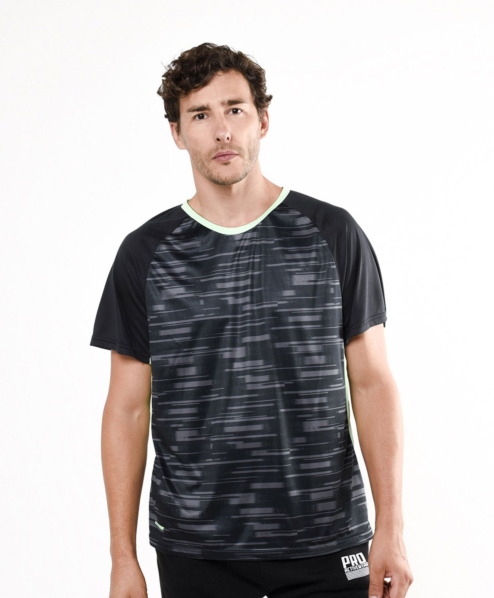 Polera deportiva hombre mix diseño Polera deportiva hombre mix diseño