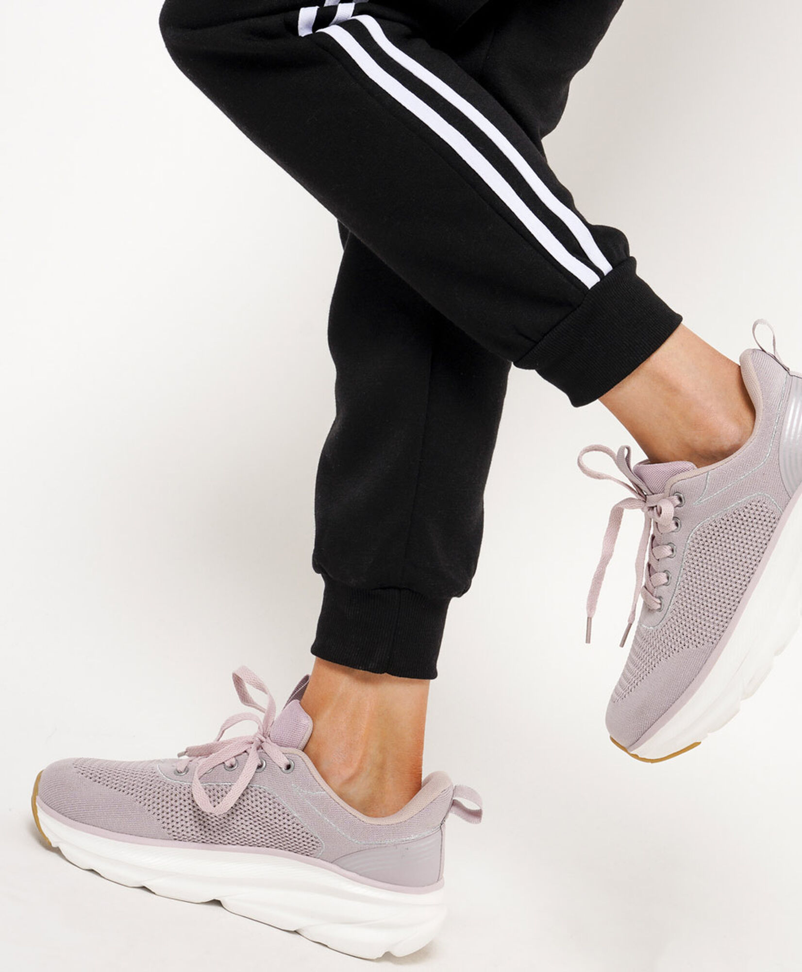 Pantalón deportivo mujer líneas Pantalón deportivo mujer líneas